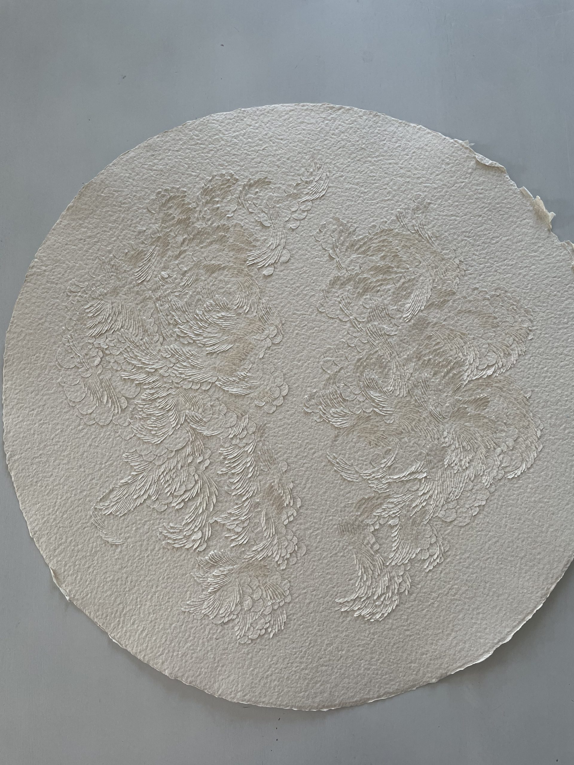 Zo séria "Flora" | rytina na papieri, priemer 49,5 cm, 2021